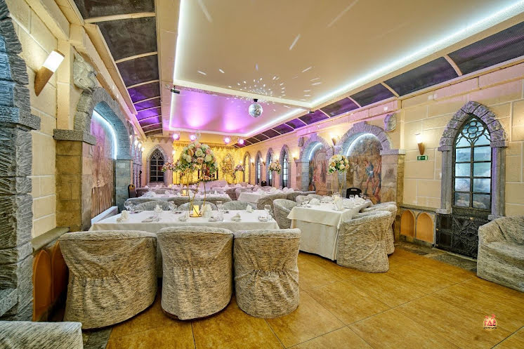 Зал «Рыцарский» в «Замок в долине» фотография №7