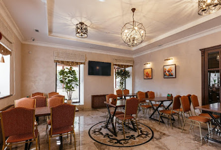 Общий зал в VIP-кабинки 