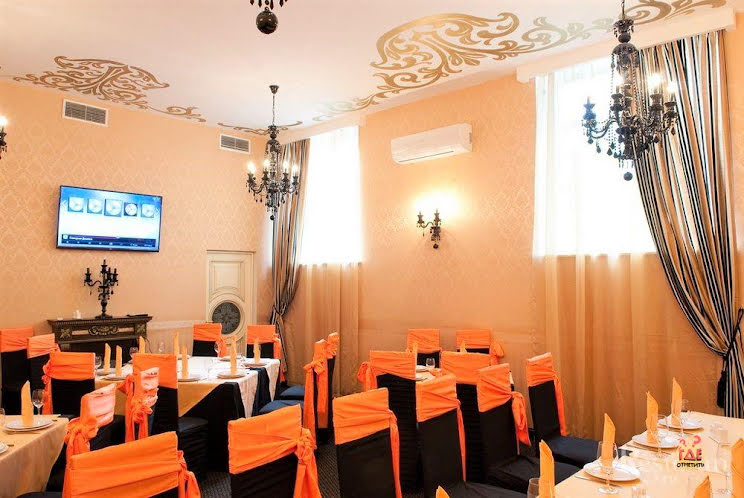 Малый зал  в «Гурмания» фотография №1