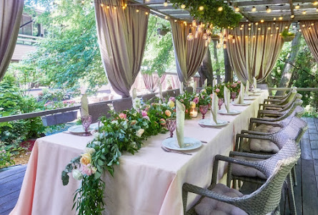 Шатер в саду в Малый зал