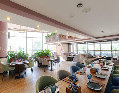  ресторан Шато Манави на Адмирала Лазарева