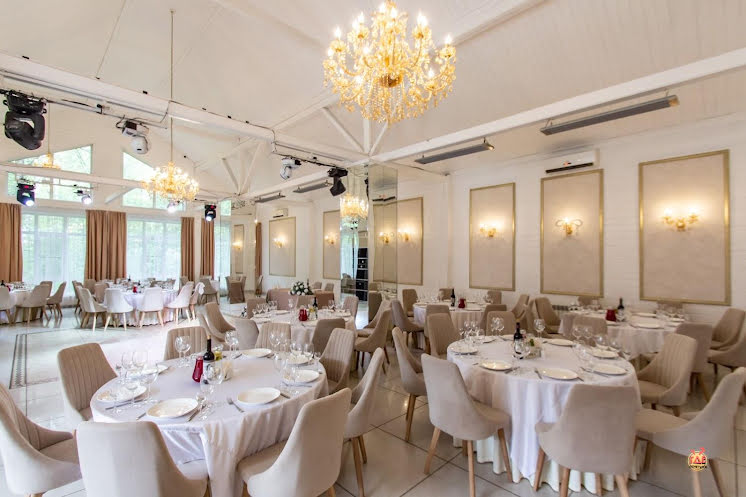 Белый зал в «Золотая подкова» фотография №9