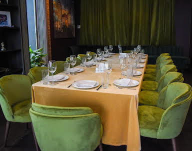 Новый год в Амбассадори