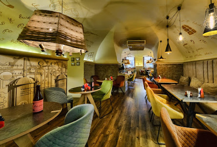 Основной Зал в Основной Зал