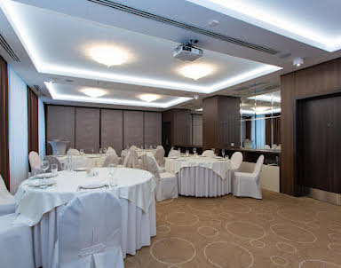  ресторан Рамада