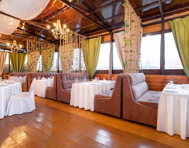 Новый год в Артист