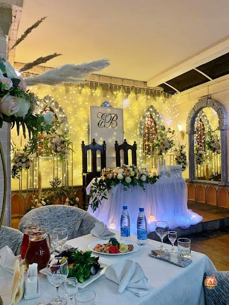 Замок в долине фотография №4