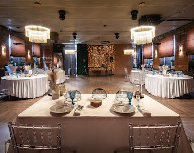  ресторан Food Factory loft на Коммунистической