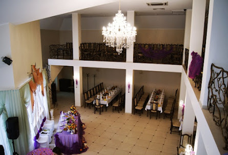 Большой зал в Малый зал