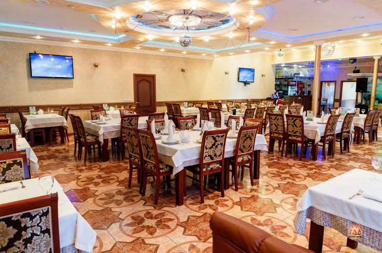 Большой зал в «Лебединое озеро» фотография №4