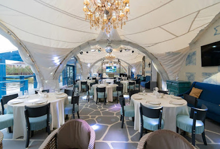 Шатер в Шатер