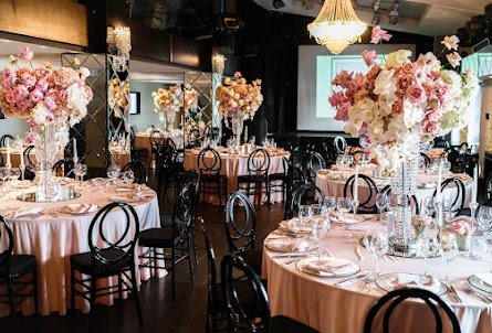 Зеркальный банкетный зал в Зал «Паркетный»