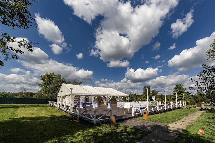 Шатер у пруда в «Sofrino Park» фотография №3