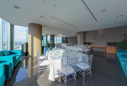 Зал «Влади» в Зал «Влади»