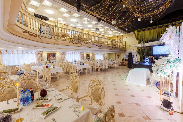 Основной зал ресторана  в «Сказка» фотография №2