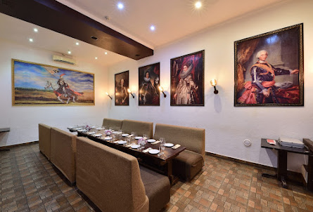 Караоке-зал «Средневековый» в VIP-зал №2