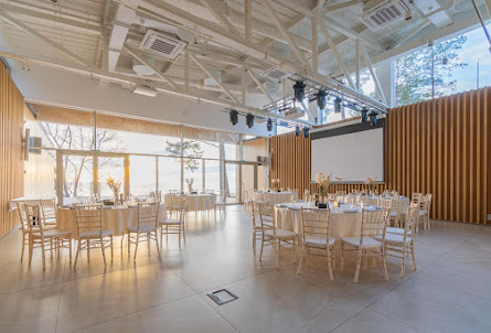 Зал "Карелия"  в Зал "Сосновый" 