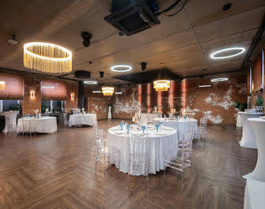  ресторан Food Factory loft на Коммунистической