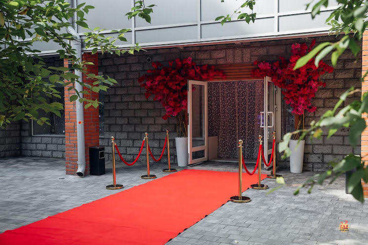 Белый зал в «Кирочный двор» фотография №1