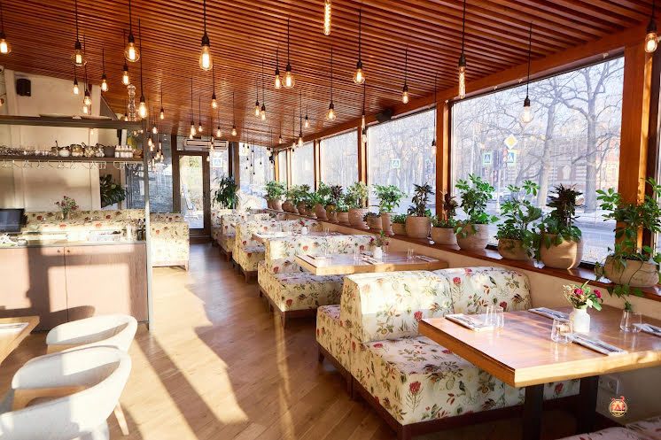 Основной зал в «BONA CAPONA в Пушкине» фотография №1