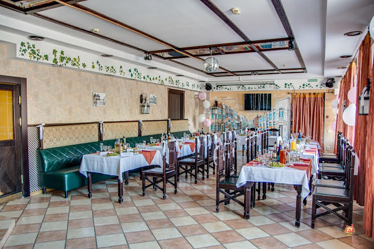 Основной зал в «Вкусный обедъ» фотография №4