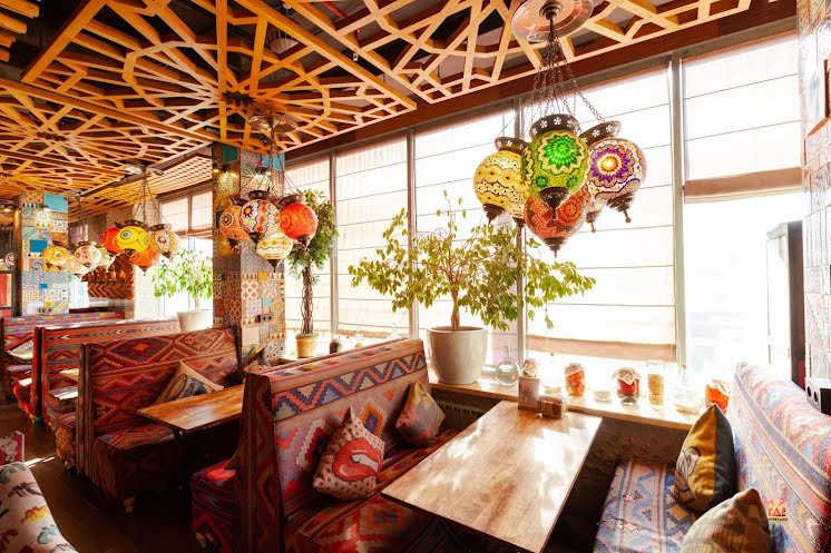 Зал ресторана  в «Чайхона №1 Новокосино» фотография №4