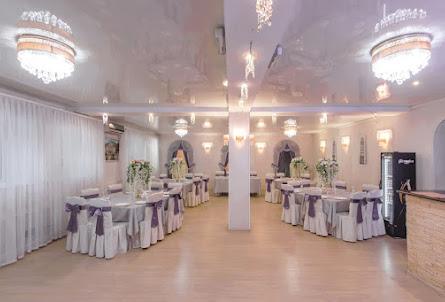 Основной зал в Малый зал