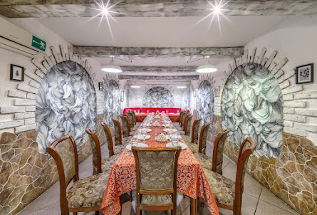 Зал на 35 человек в Зал на 18 человек