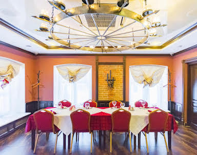  ресторан Петров Двор