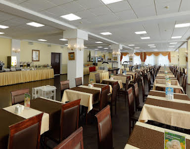  ресторан ZVENIGOROD