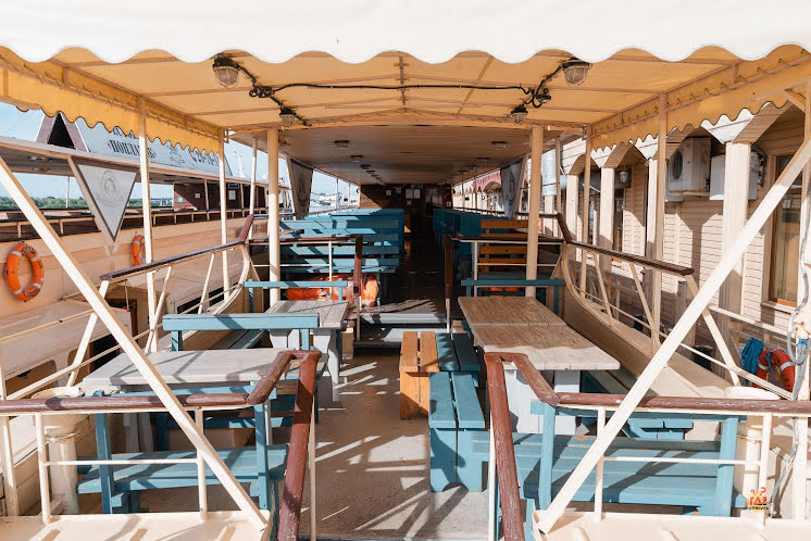 Зал «Теплоход» в «Поплавок» фотография №7