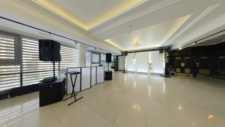 Зал Park restaurant&banquet hall в «Park restaurant&banquet hall» фотография №1