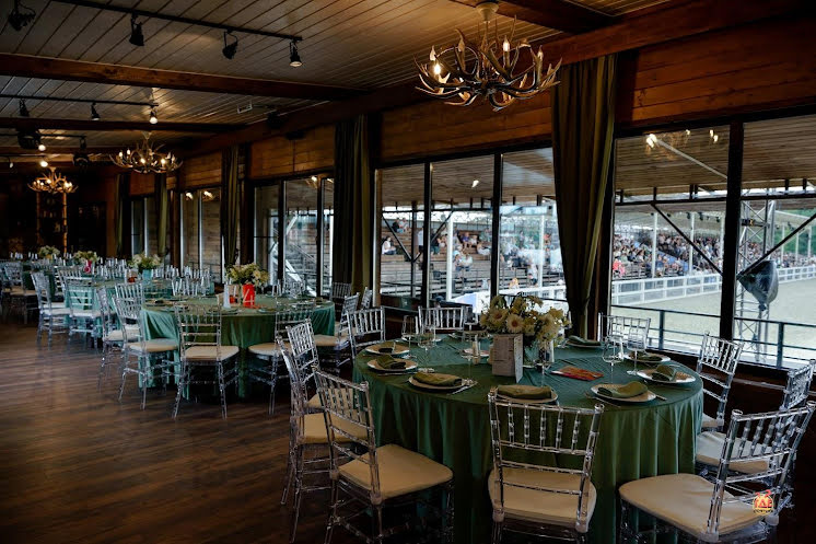 Зал «Кантри» в «Horseka Resort» фотография №13