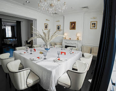  ресторан Ресторан «Груша» при «Гранд Отеле Екатеринодар 5*»