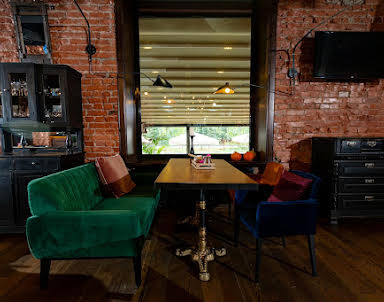  ресторан Сабли-Зубы