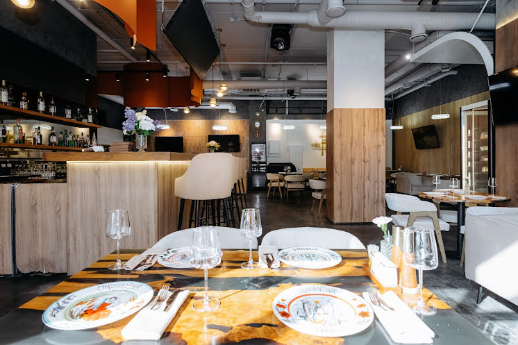 Основной зал в «Lianel» фотография №12