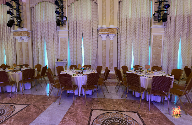 Мраморный зал в «Столица деревень» фотография №1