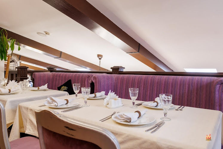 Зал с дровяной печью в «Татарская усадьба» фотография №7