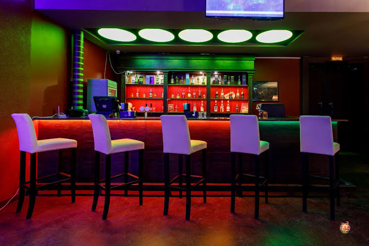 Караоке-бар «Неон» в «Гранд Мишель» фотография №9