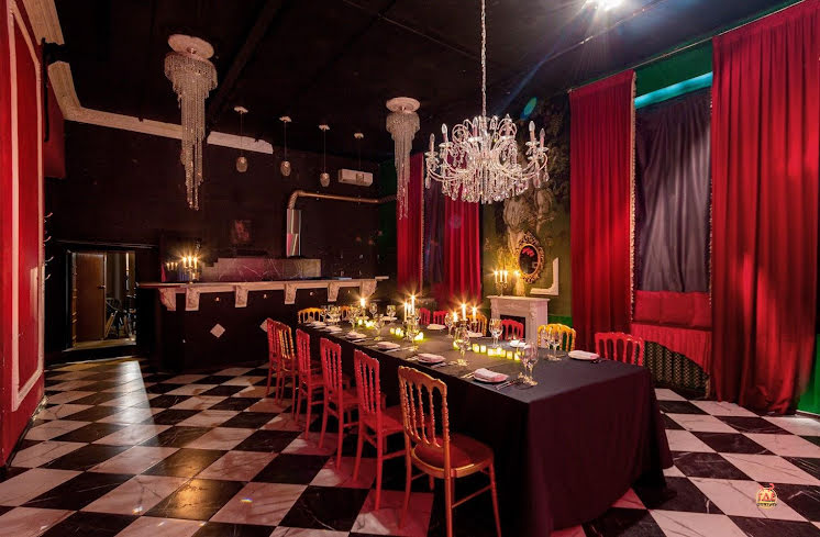 Основной зал  в «Atelier Noble Rot» фотография №6