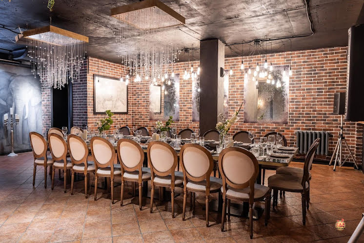 Основной зал  в «Грибовский» фотография № 1