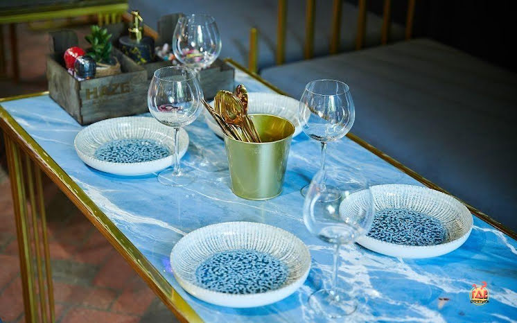 Основной Зал в «Haze Bar на Бажова» фотография №14