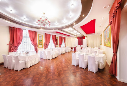 Зал «Старый рояль» в Зал «Каминный»