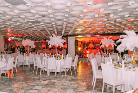 Зал «Хрустальный»  в Зал «Кристалл»