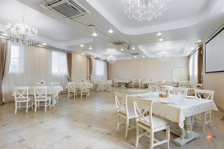 Большой зал  в «Puri» фотография №1