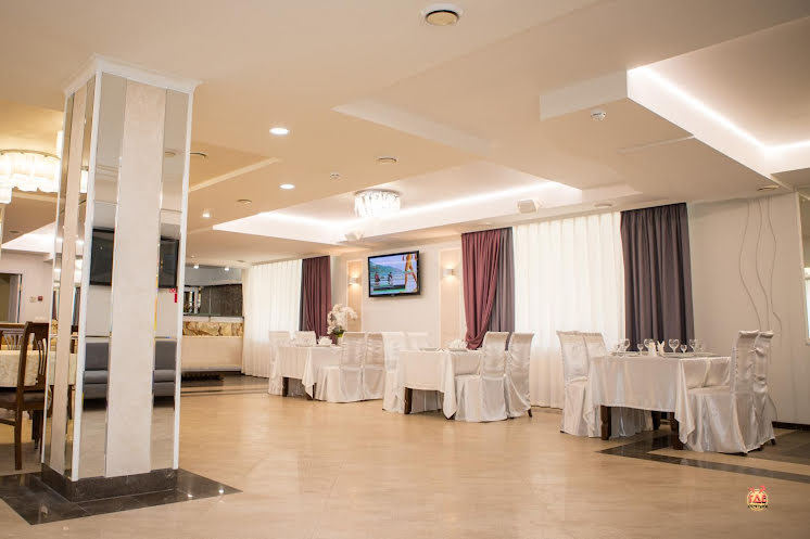 Зал на 100 человек в «Континент-Хауз» фотография №15