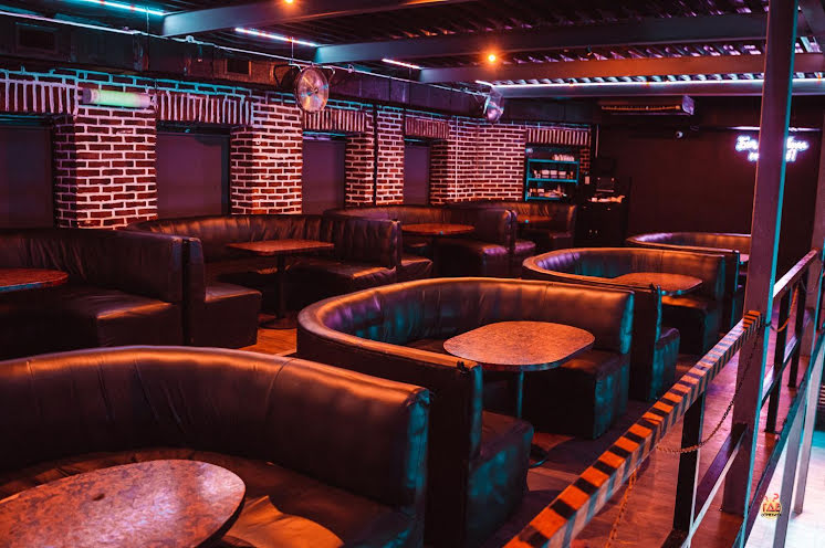 Основной зал в «IZI» фотография №13