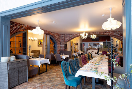 Основной зал в Шатер