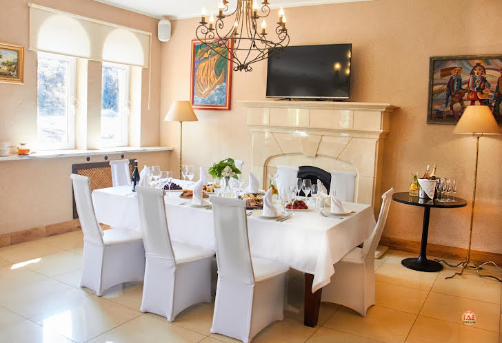 Каминный зал в «9PARROTS» фотография №16