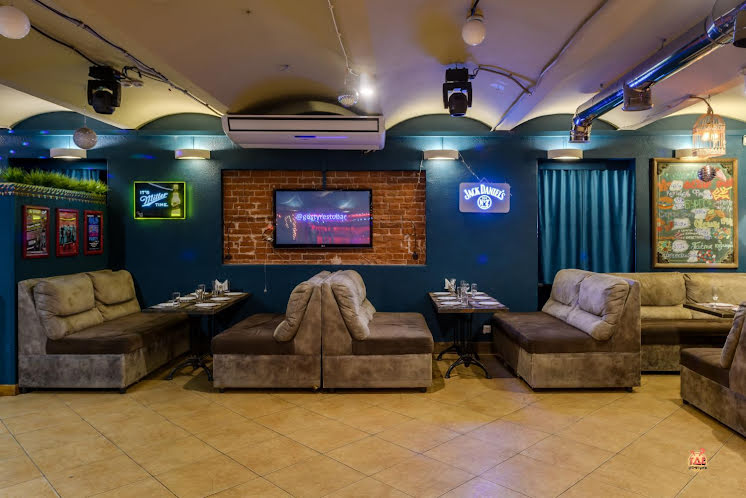 Основной зал в «GOSTY» фотография №6